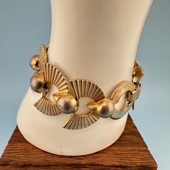 Vintage Art Deco Style Bracelet Gold Tone Fan Link 6.5″ Designer Signed