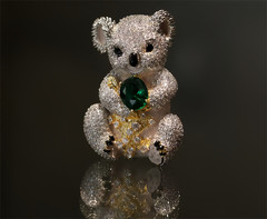 Original Design Green Zircon Koala Brooch Creative Animal Jewelry Pin 4.5*3.2CM