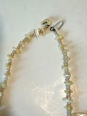 Vintage Japan 1970-80s MOP teardrop bib necklace costume pearls sliver clasp