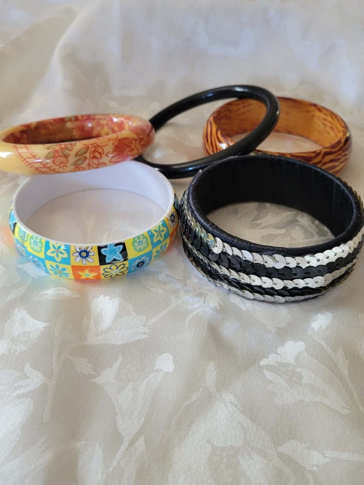Vintage Lot of 5 Various Styles & Colors Bangle Bracelets