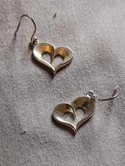 Vintage SU Thailand Sterling Silver Unique Shape Heart Pierced Earrings.