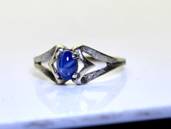 Gorgeous Unique Vintage Ladies 10K White Gold Oval Star Sapphire Ring, Size 7