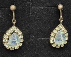 1950s Opaline Glass Intaglio Pagoda Design Demi-Parure Necklace Earrings Set