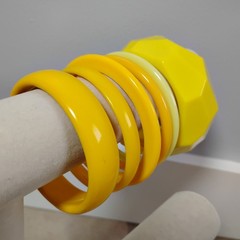 All Vintage Lot Of 6 Yellow Bangle Bracelet Spacers Chunky Hinge Plastic Acrylic