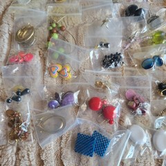 HUGE lot 126 Pairs Earrings Silver & Gold Tone Dangle Studs Hoops ALL WEARABLE