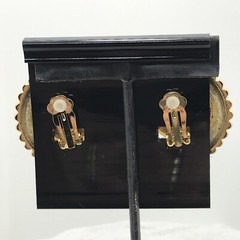 Vintage Adrianne Gold Tone Large Textured Edge Faux Pearl Clip-on Earrings