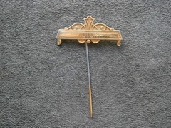 Masonic Breast Jewel VICTORY Top Bar Goldtone Lapel Stick Pin 7.2g ~ FLAW