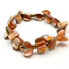 Vintage Artisan Orange Shell Stretch Bracelet Iridescent Boho Chic Coastal Era