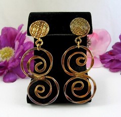 SPIRAL DANGLE EARRINGS Vintage Pierced Post Goldtone Handcrafted Tolarams 2 5/8″