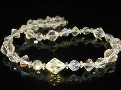 Gorgeous Vintage 1950’s Aurora Crystal Necklace-Great Sparkle! 836je