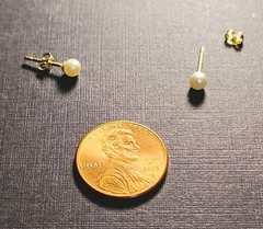 Vintage 14K Yellow Gold 2.5mm Freshwater Pearl Stud Earrings