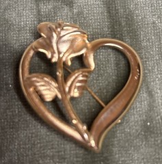 Vtg GoldTone RDC Princess Diana Memorial Heart Rose Brooch Pin Love Legacy V