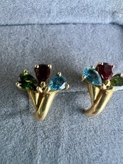 Vintage 18K Yellow Gold Flower Pear Shaped Gem Stones Pierced Earrings 3.38 Gm
