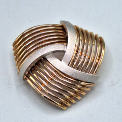 VINTAGE PUCCINI Gold and Silver Tone Abstract Triangular Brooch