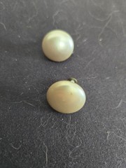 Vintage Plastic Round Pearl White Twist back Clip-on