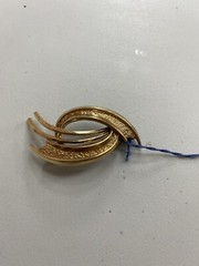 S72 Vintage brooch West Germany, 19k gold plated, new, with tag