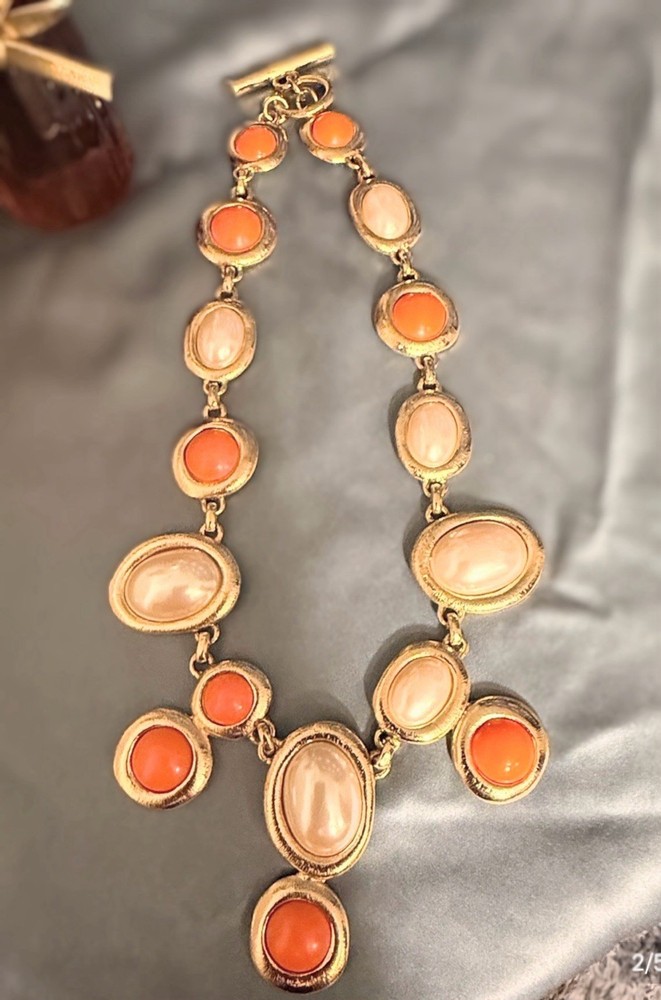 RARE 1980s VINTAGE MONET GOLD TONE STATEMENT BIB NECKLACE SIGNED. Orange Pearl