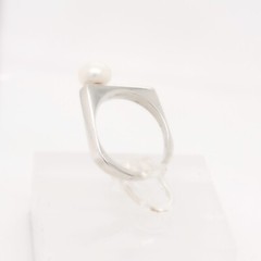 Signed Wesley Emmons Bar Top Modernist Sterling Silver & Button Pearl Ring