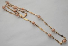 Vtg Pink/Gold Encased Lampwork Bead Necklace Gold Tone Links 33″