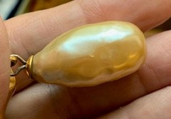 1980’s Gold Tone Satin Karl Lagerfeld Sinuous Bar Pin Brooch Pearl Drop