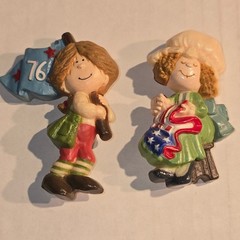 Hallmark Vintage EVERYDAY Pin Brooch SET – 1976 Bicentennial USA Flag Patriotic