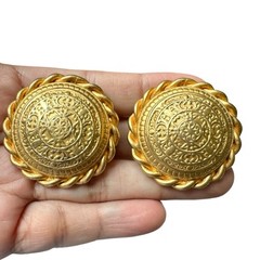 VTG Statement Earrings 1.75 Inch Medallion Rope Style Edging Clips Round Gold