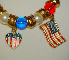 VINTAGE JEWELRY Bracelet Stretchable Patriotic USA
