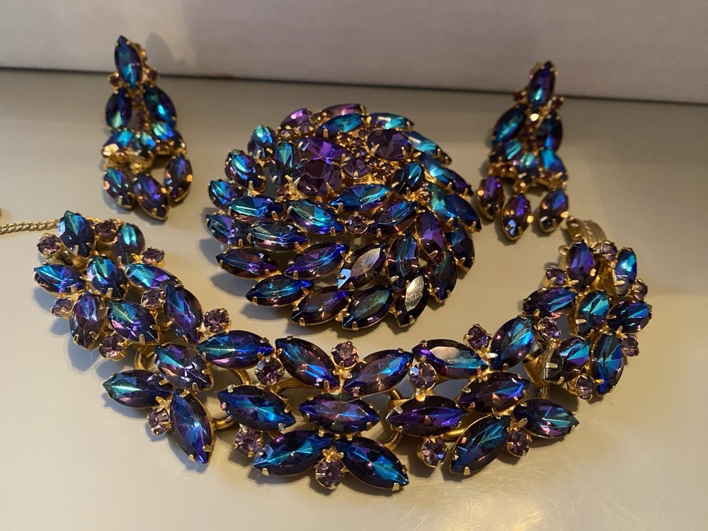 Vtg Juliana D&E Peacock Blue Rhinestone Bracelet Brooch Earring Set Book Piece