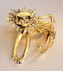 Vintage Fierce Green Eyed Lion Cat Brooch Pin Mane w/Rhinestones G.T. ~Unbranded