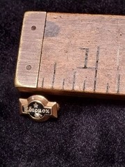 Vintage 14kt Solid Gold w/ Black Enamel Russian Lapel Pin 1.8 grams Helmet Star