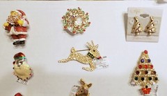 21 pc CHRISTMAS JEWELRY LOT BROOCH EARRINGS RHINESTONE GERRY’S, LIA, JJ, AVON +