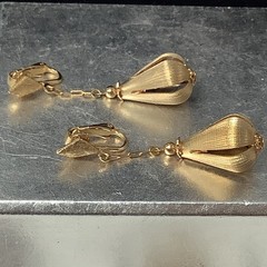 Teardrop Bolero Style Earrings VTG Clip On Dangle Drop 2.25″