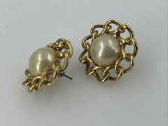 Vintage Faux Pearl Gold Tone Chain link Halo Pierced Earrings