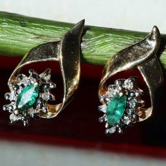 10k yellow gold 0.18c natural diamond earrings emerald dangle treated 1.95g 3219