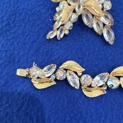 Weiss Signed Gold Tone Clear & AB Rhinestone Leaf Bracelet Earrings Brooch Set