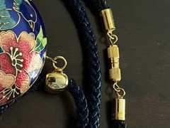 ✨VTG ASIAN GOLDTONE CLOISONNÉ PENDANT • COBALT BLUE • BIRD & FLOWERS • BLUE CORD