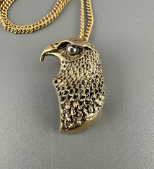Vintage Eagle Pendant Necklace Gold Tone Figural Bird Signed 18″ Chain Box Clasp