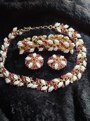 Vtg TRIFARI Gold Ruby Rhinestone and white Parure Set Necklace Bracelet Earrings