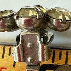 Daisy Weiss Sparkling Rhinestone Silver Vintage Flower Earrings Clip .75 in