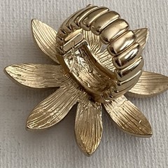 Vintage Red Rhinestone Flower Ring Gold Tone Stretchable 8