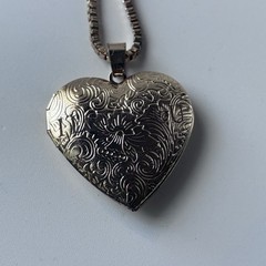 Vintage Gold Tone Heart Locket Etched Filigree Laser Engraved I Love You 80s 90s