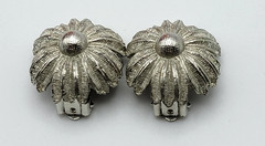 Vintage Flower Burst Clip On Stud Earrings Silver Tone 21mm