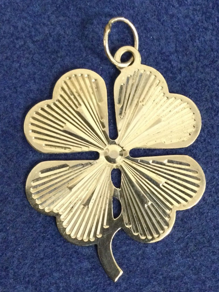 14K Gold FOUR LEAF CLOVER Shamrock Charm Pendant Irish Lucky Vintage 3.1grams