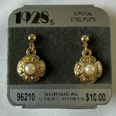 VTG 1928 Earrings Faux Pearl Metal Dangle Pierced Post Back Gold Tone