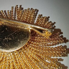 Monet Signed Gold Tone Flower Brooch Pin & Clip-On Earrings Jewelry Set