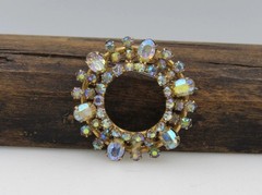 Vintage Crystal AB Rhinestone Wreath Circle Brooch Gold Tone A3