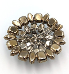 Weiss Clear Crystals Rhinestones Dome Flower Shape Vintage 1950s Brooch Pin