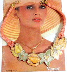 VTG Runway MONET 17″ Book Pc ENAMEL Pearlescent Pastel FLORAL NECKLACE Garland