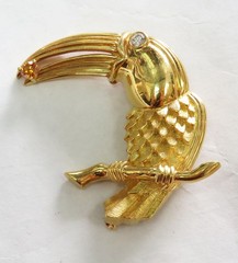 HENRY DUNAY 18K GOLD TOUCAN DIAMOND EYE JEWELRY BROOCH