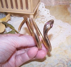 Victorian Revival 9K Rose Gold Ruby Expandable Cable Snake Bracelet – Arm Band